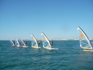  Clases de windsurf para todos a partir de 10 años 